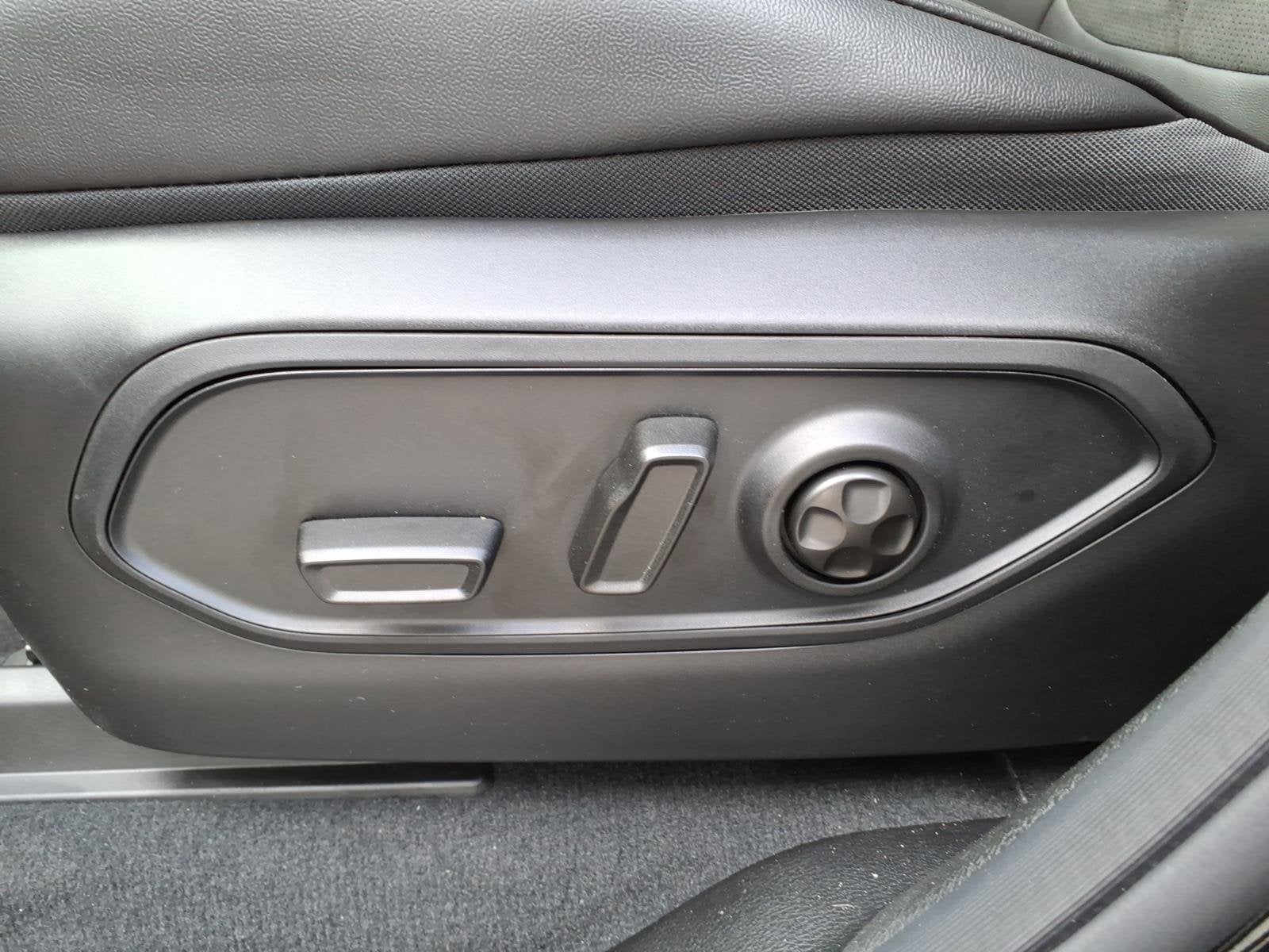 2026 Jeep Grand Cherokee L Laredo Altitude