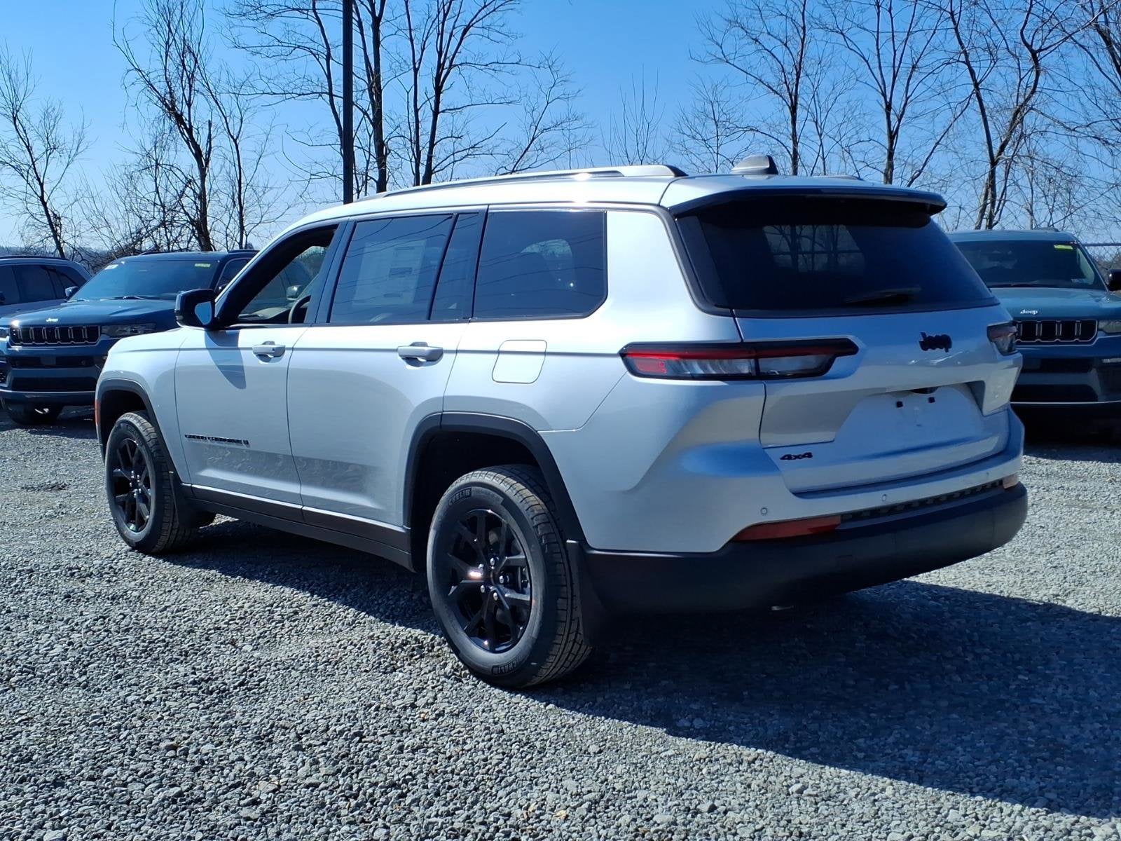 2026 Jeep Grand Cherokee L Laredo Altitude