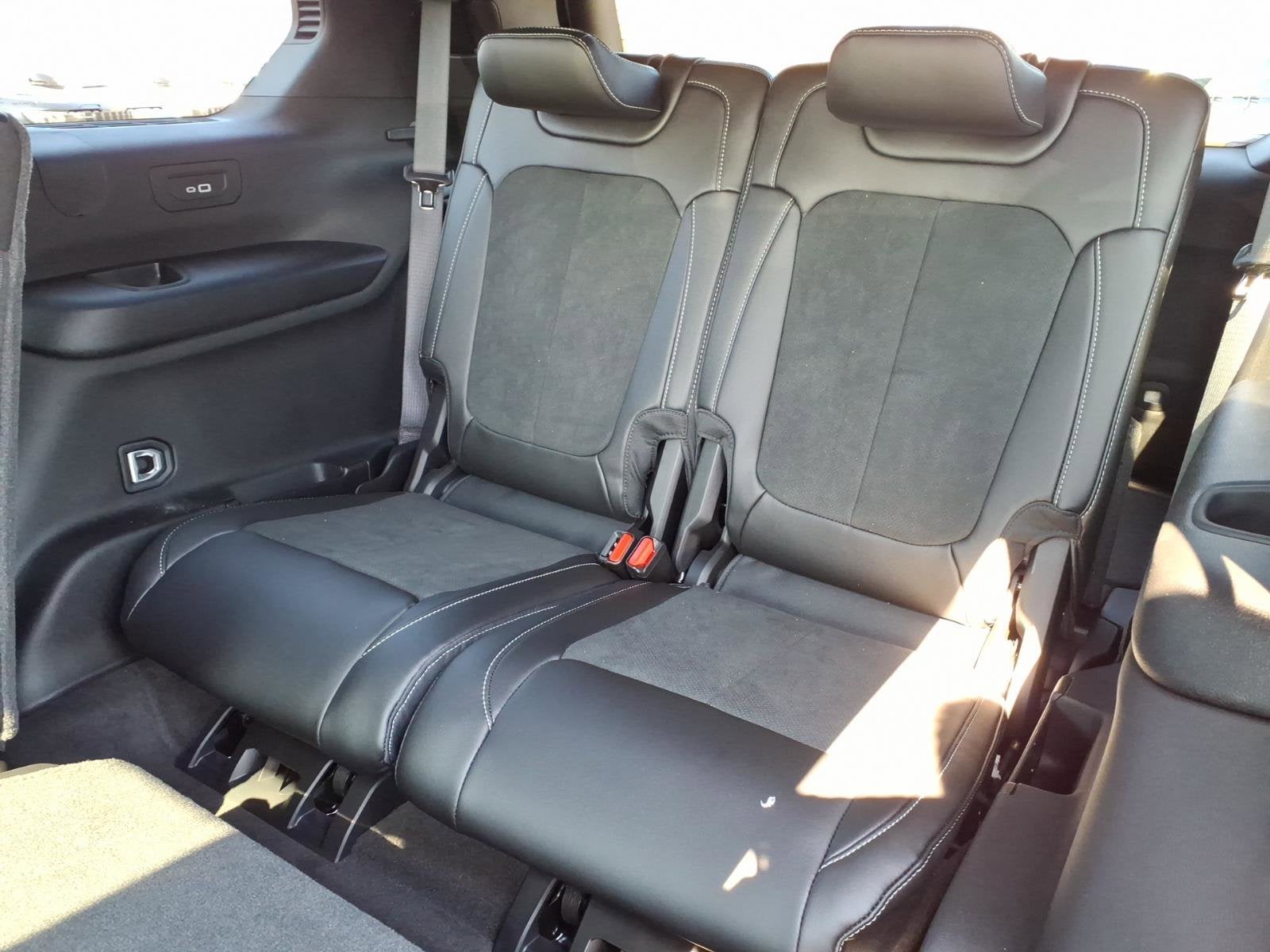 2026 Jeep Grand Cherokee L Laredo Altitude