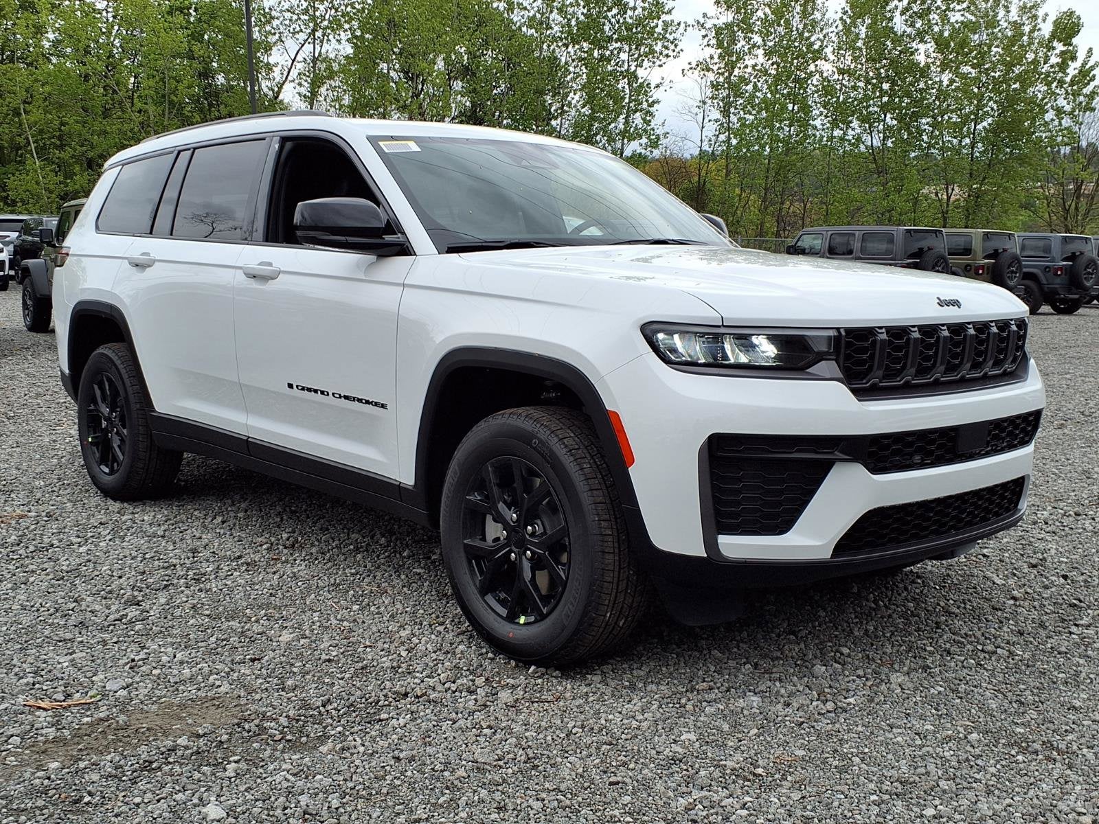2026 Jeep Grand Cherokee L Laredo Altitude