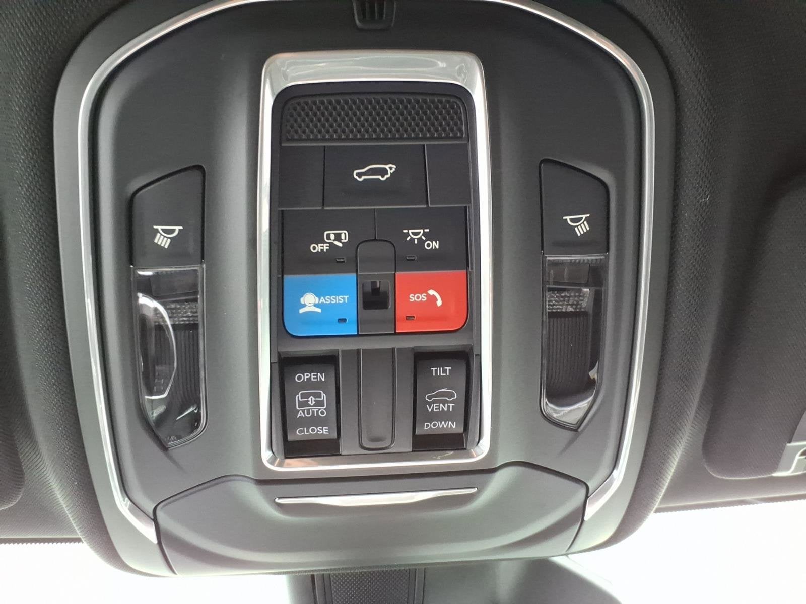 2026 Jeep Grand Cherokee L Laredo Altitude