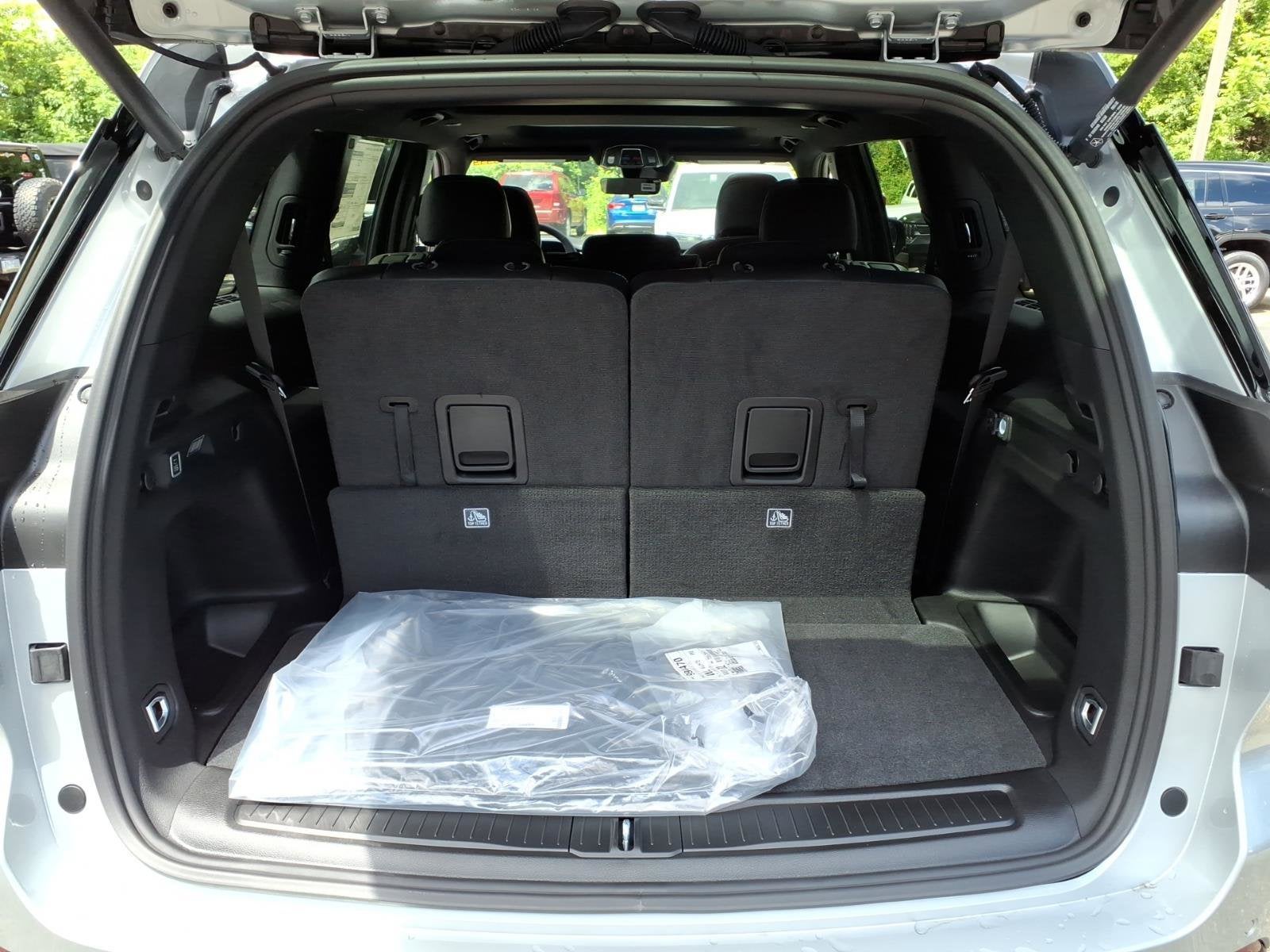 2026 Jeep Grand Cherokee L Laredo Altitude