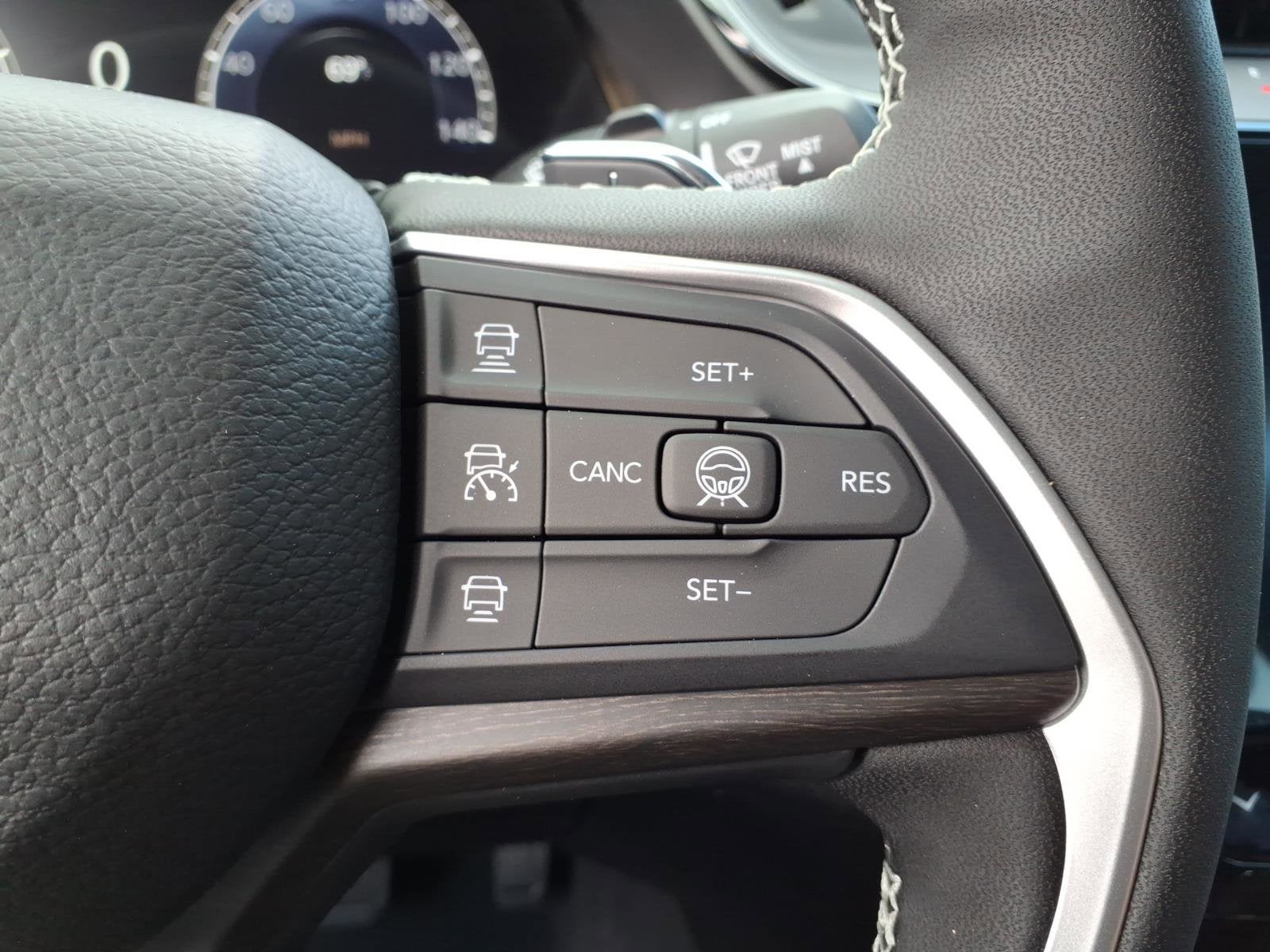 2026 Jeep Grand Cherokee L Laredo Altitude