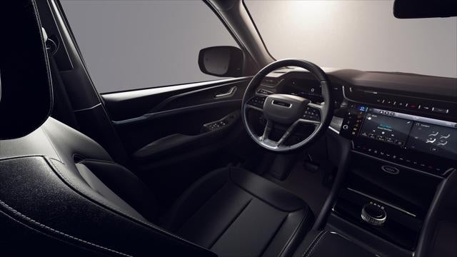 2026 Jeep Grand Cherokee L Laredo Altitude