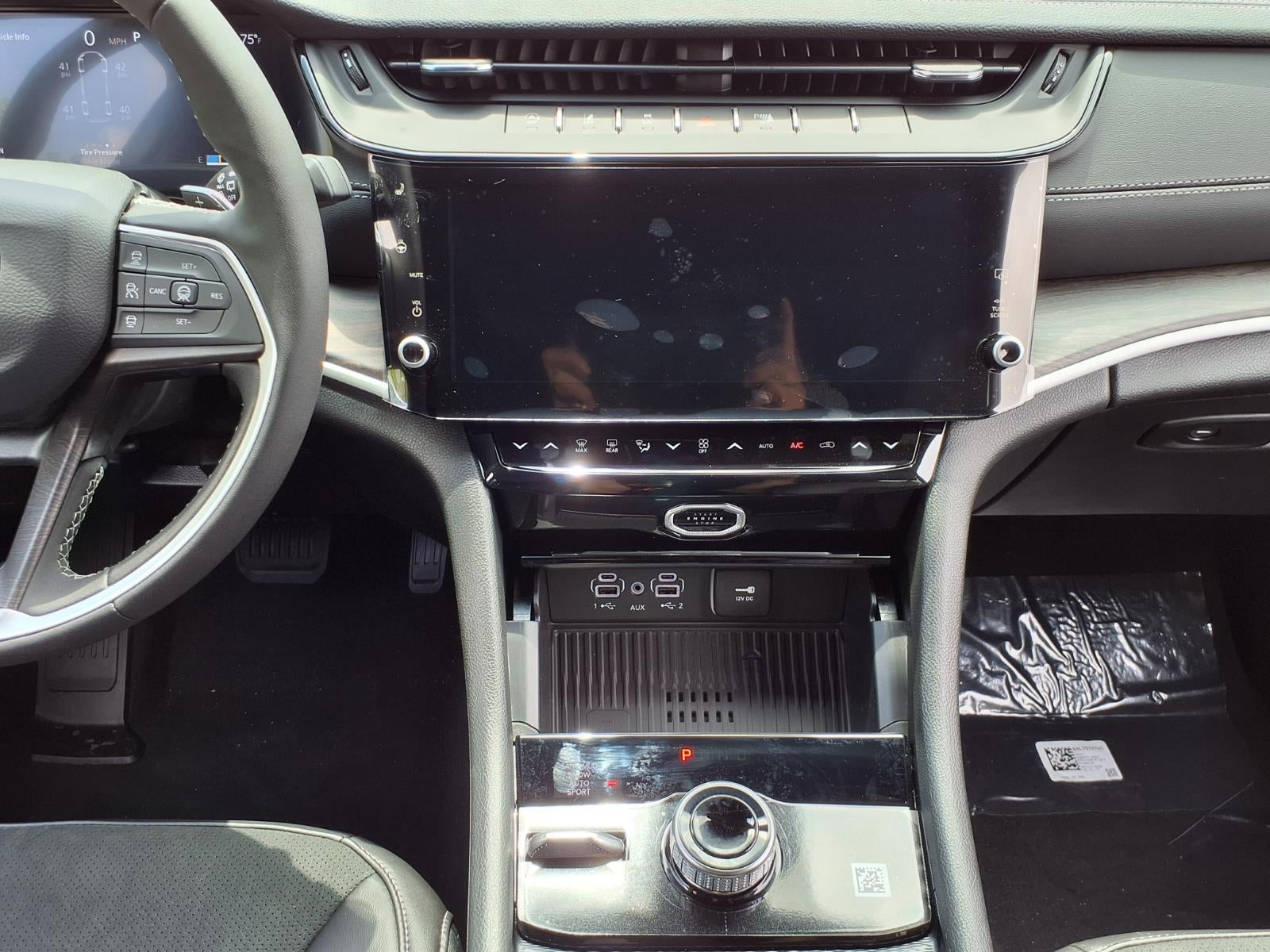 2026 Jeep Grand Cherokee L Laredo Altitude