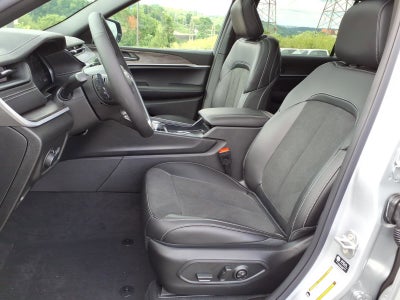 2026 Jeep Grand Cherokee L Laredo Altitude