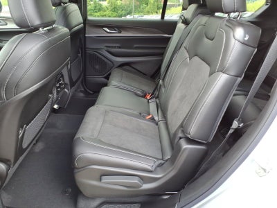 2026 Jeep Grand Cherokee L Laredo Altitude