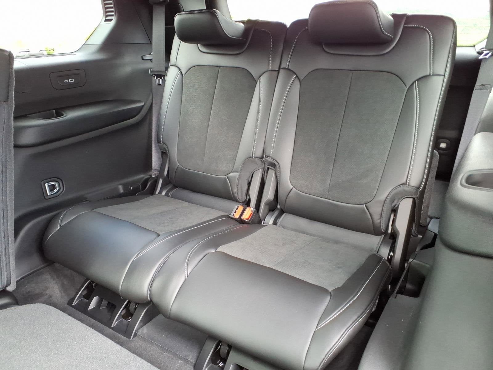 2026 Jeep Grand Cherokee L Laredo Altitude
