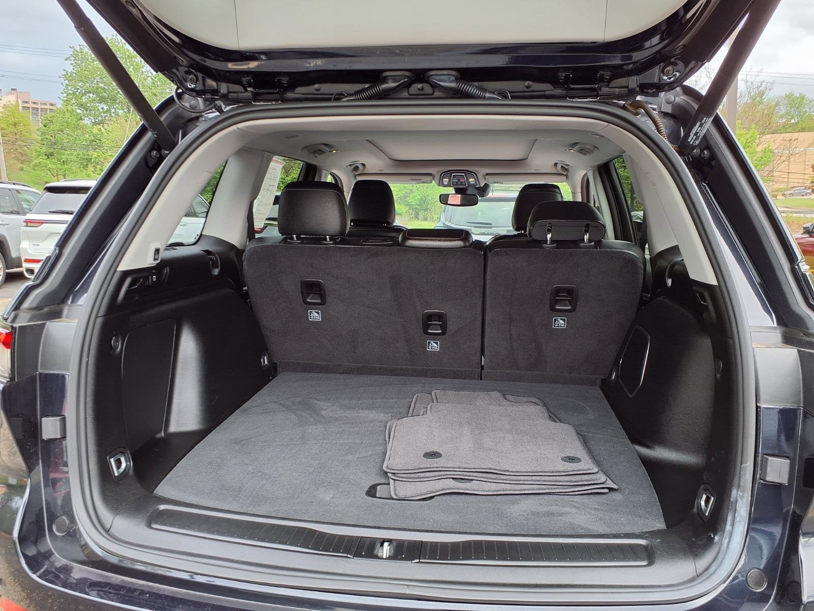 2022 Jeep Grand Cherokee 4xe BASE