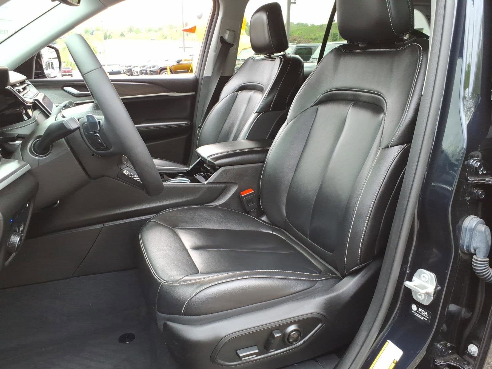 2022 Jeep Grand Cherokee 4xe BASE