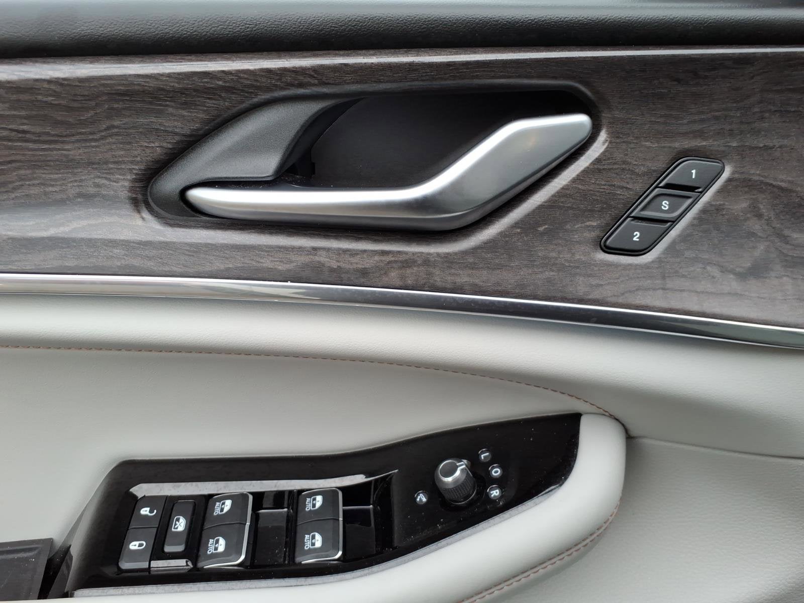 2022 Jeep Grand Cherokee 4xe Overland
