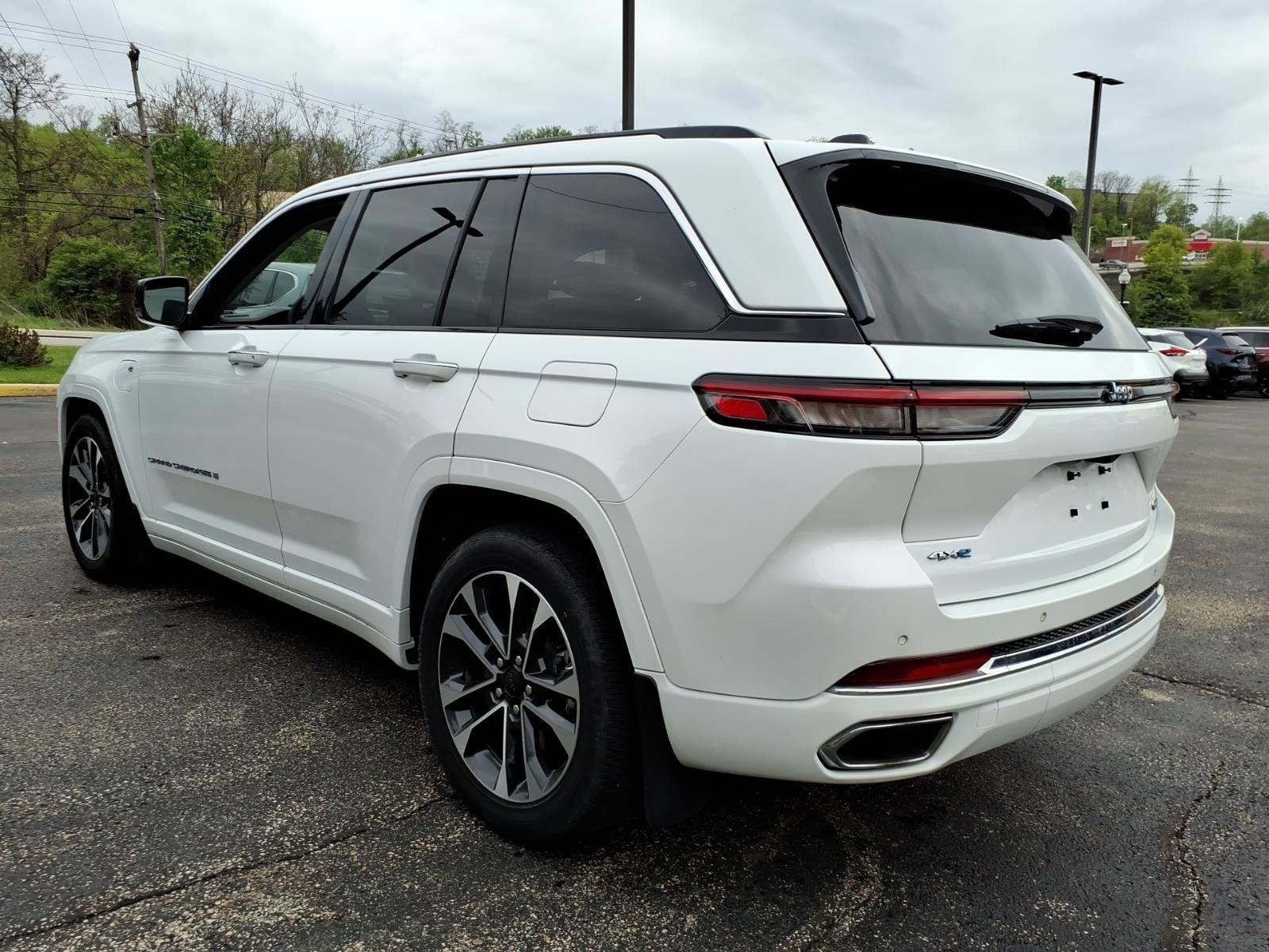 2022 Jeep Grand Cherokee 4xe Overland