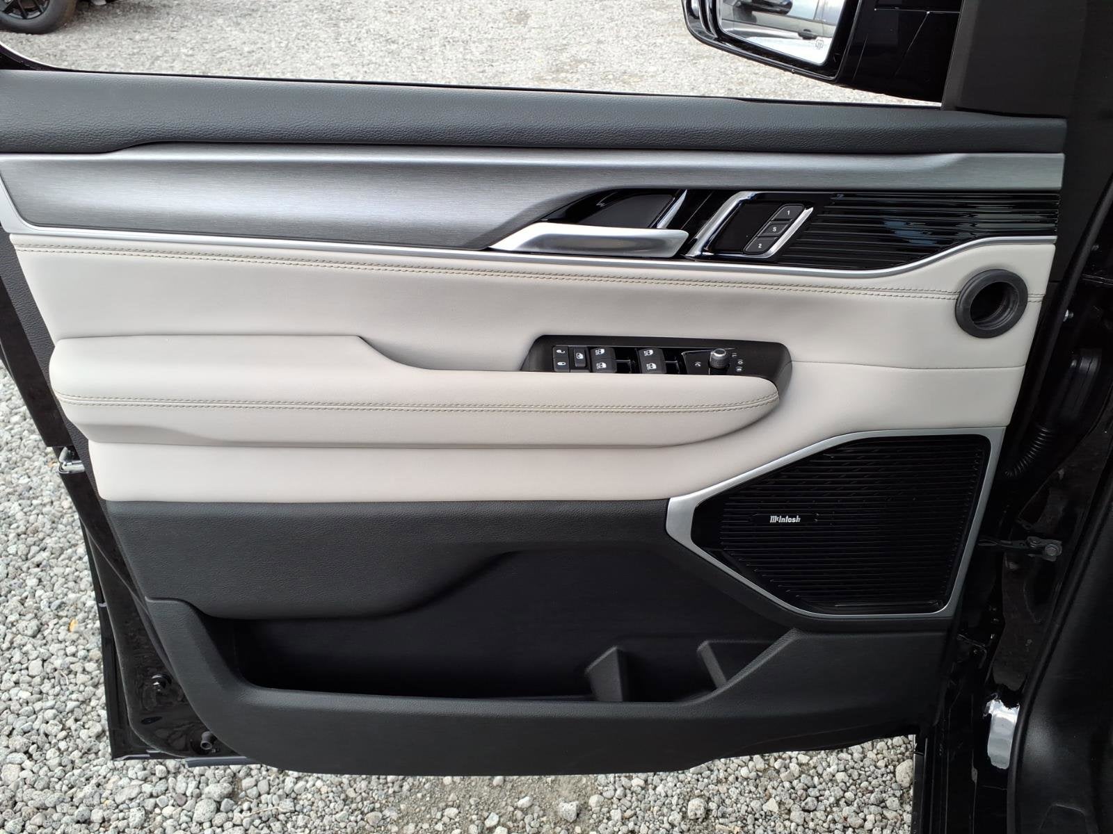 2026 Jeep Grand Wagoneer Limited Reserve