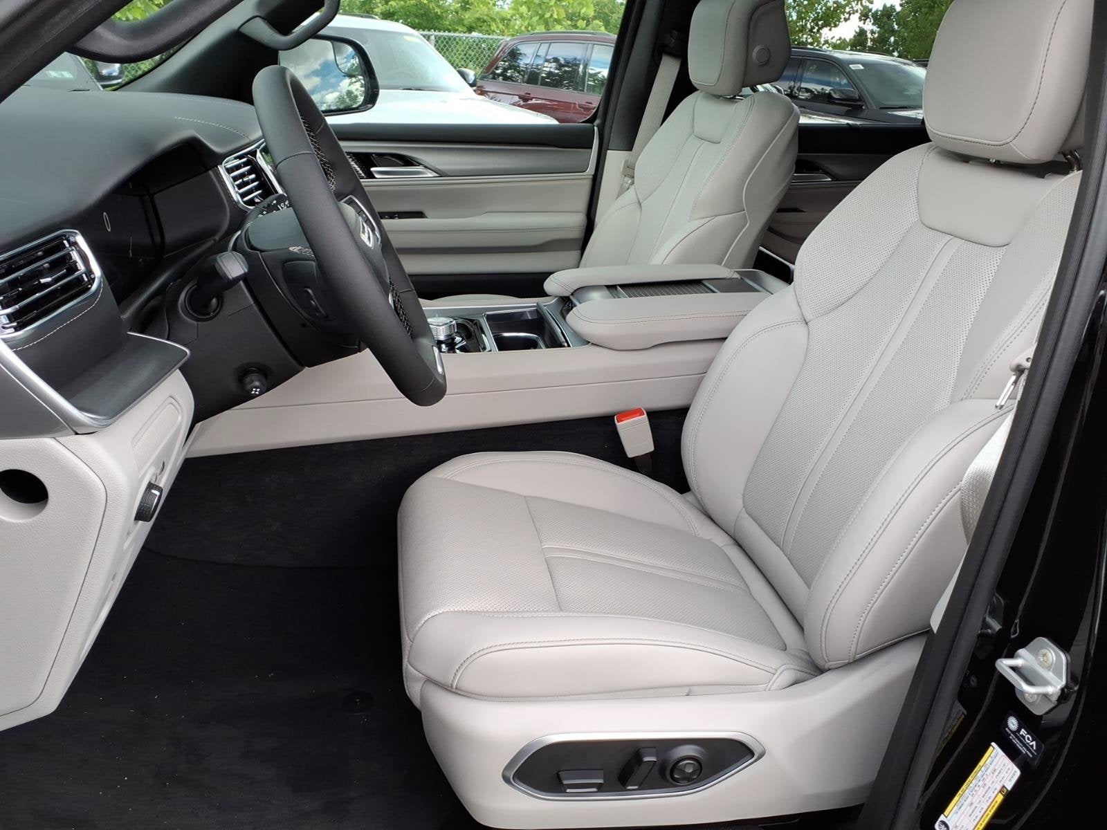 2026 Jeep Grand Wagoneer Limited Reserve