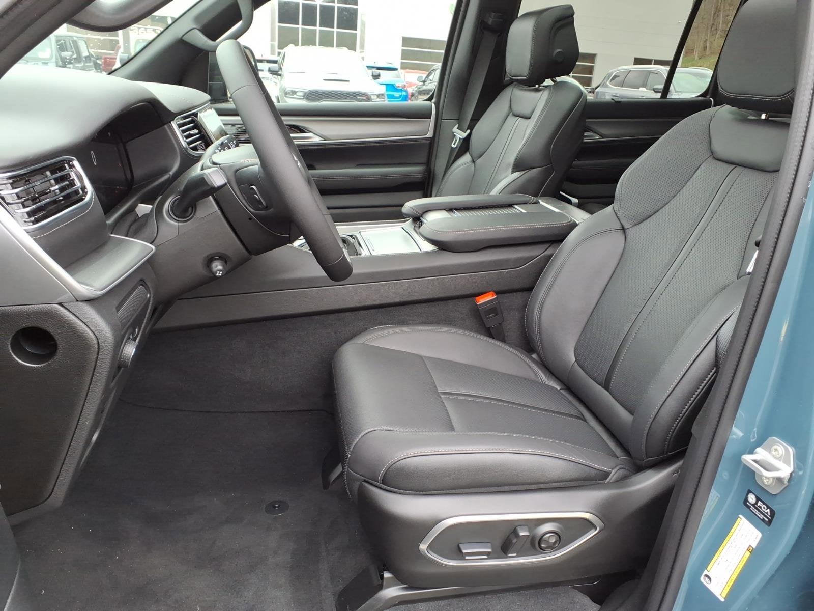 2026 Jeep Grand Wagoneer Limited Reserve