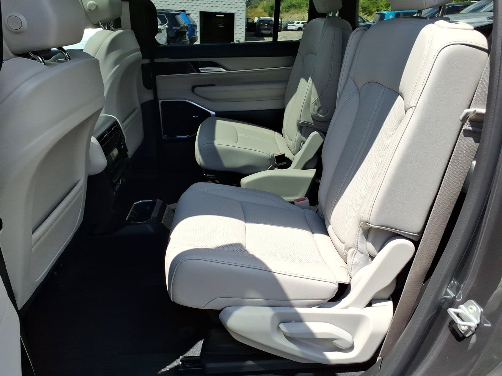 2026 Jeep Grand Wagoneer Limited Reserve