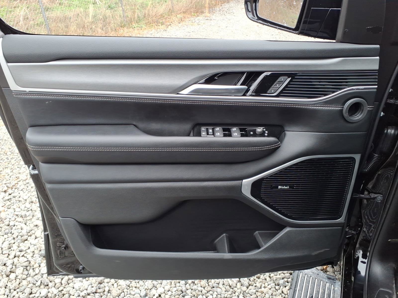 2026 Jeep Grand Wagoneer Limited Reserve