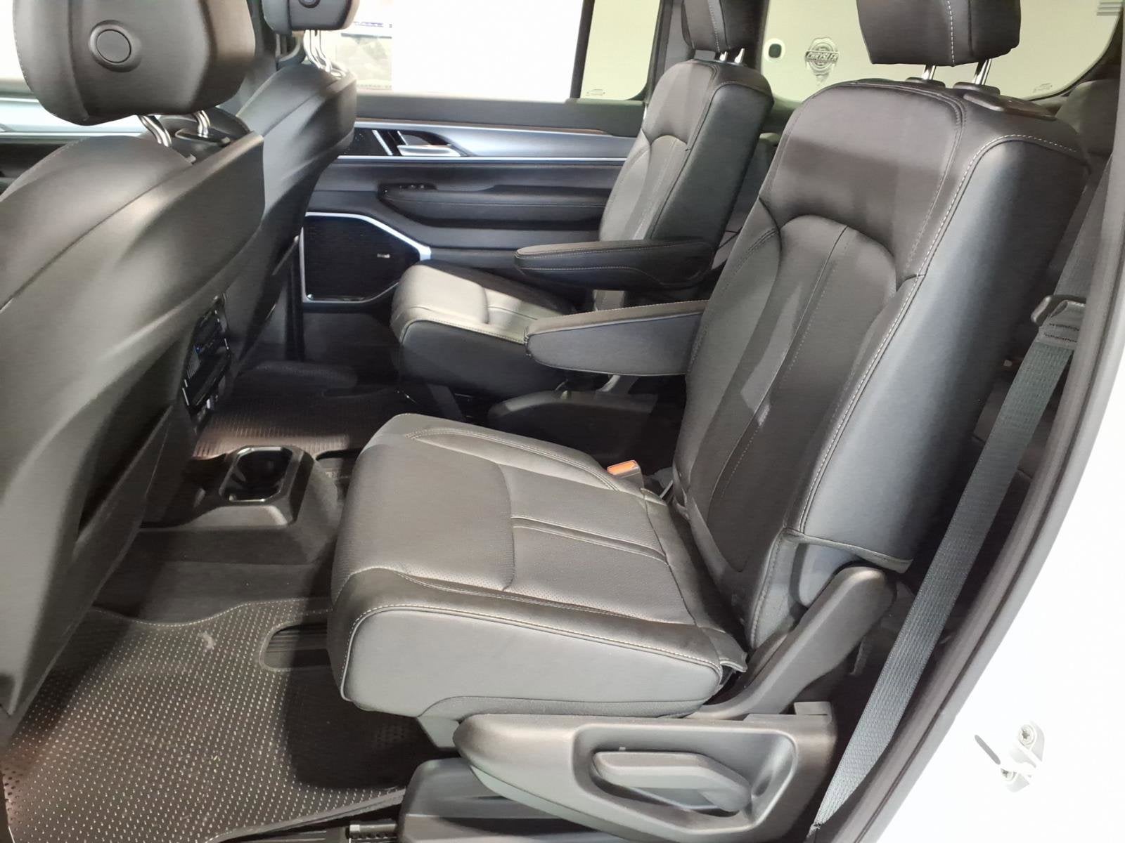 2026 Jeep Grand Wagoneer Limited Altitude