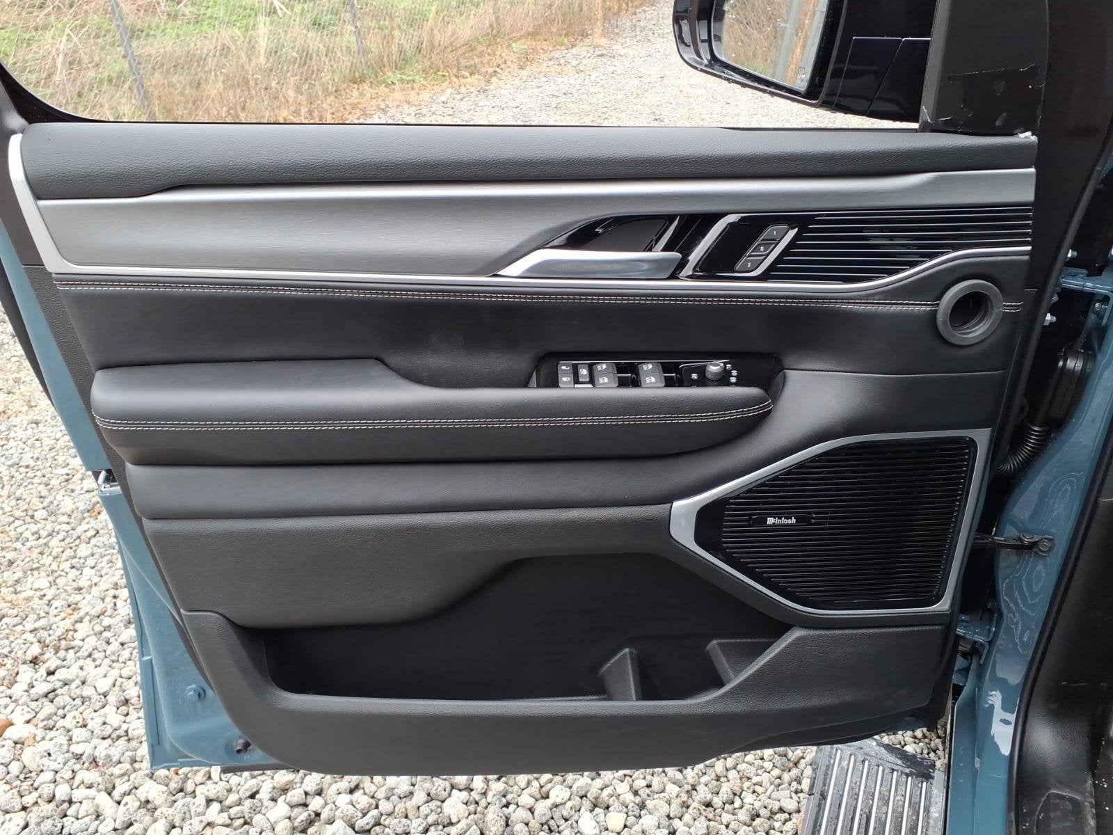 2026 Jeep Grand Wagoneer Limited Altitude