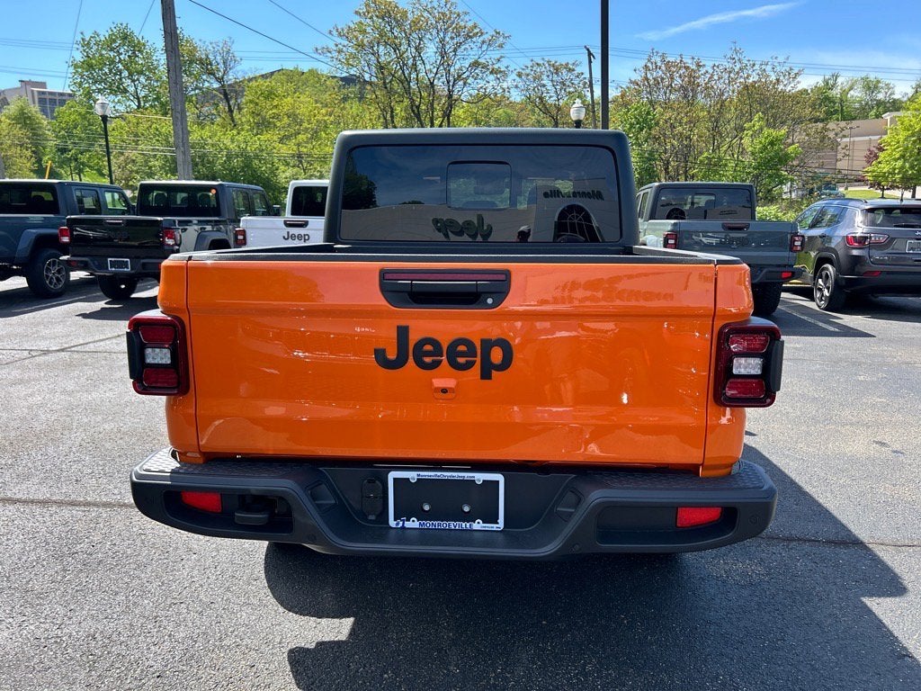 2025 Jeep Gladiator Sport S