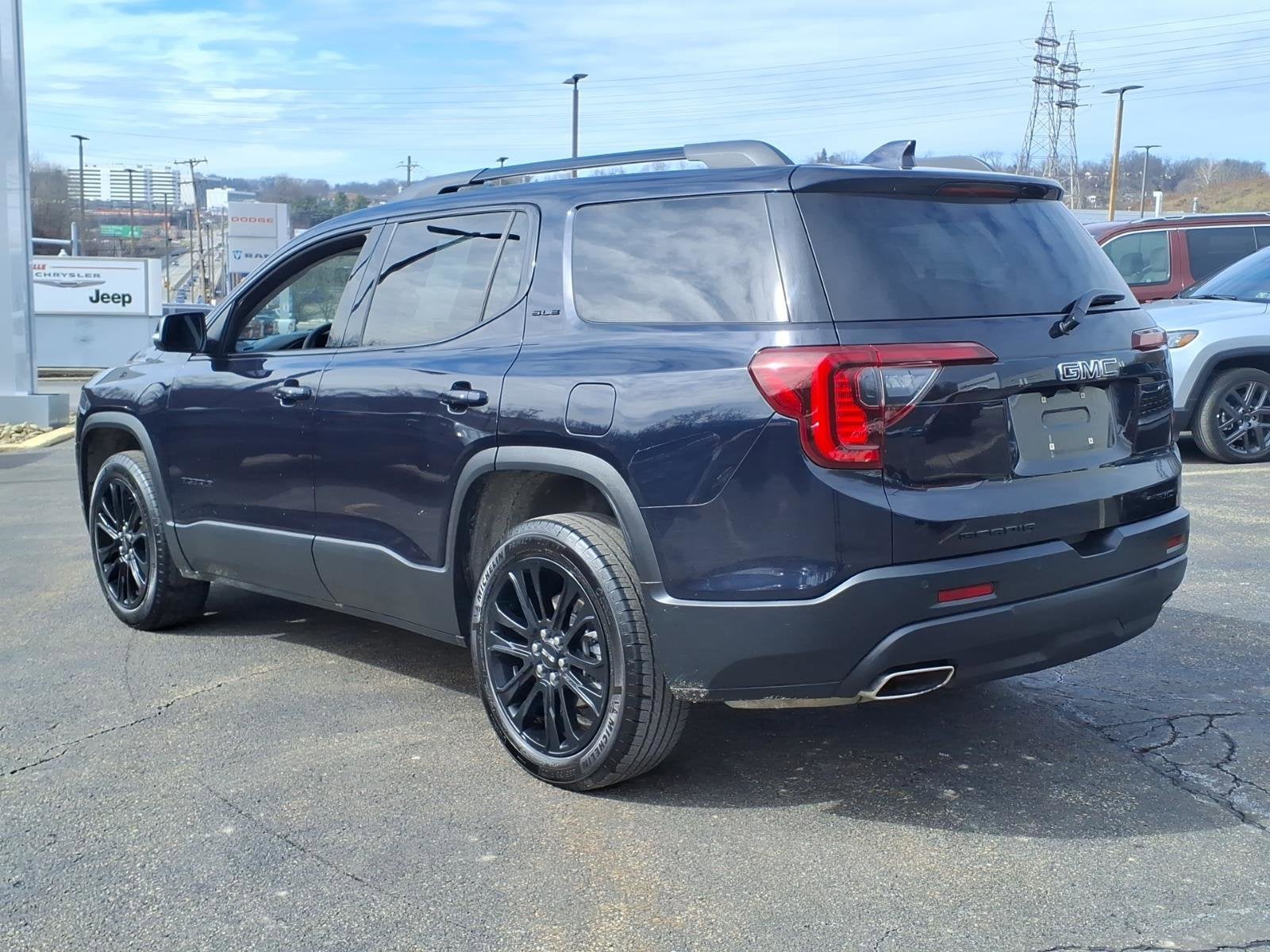 2022 GMC Acadia SLE