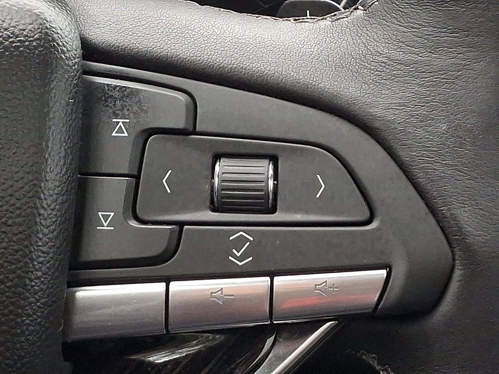 2025 Cadillac XT6 FWD Premium Luxury