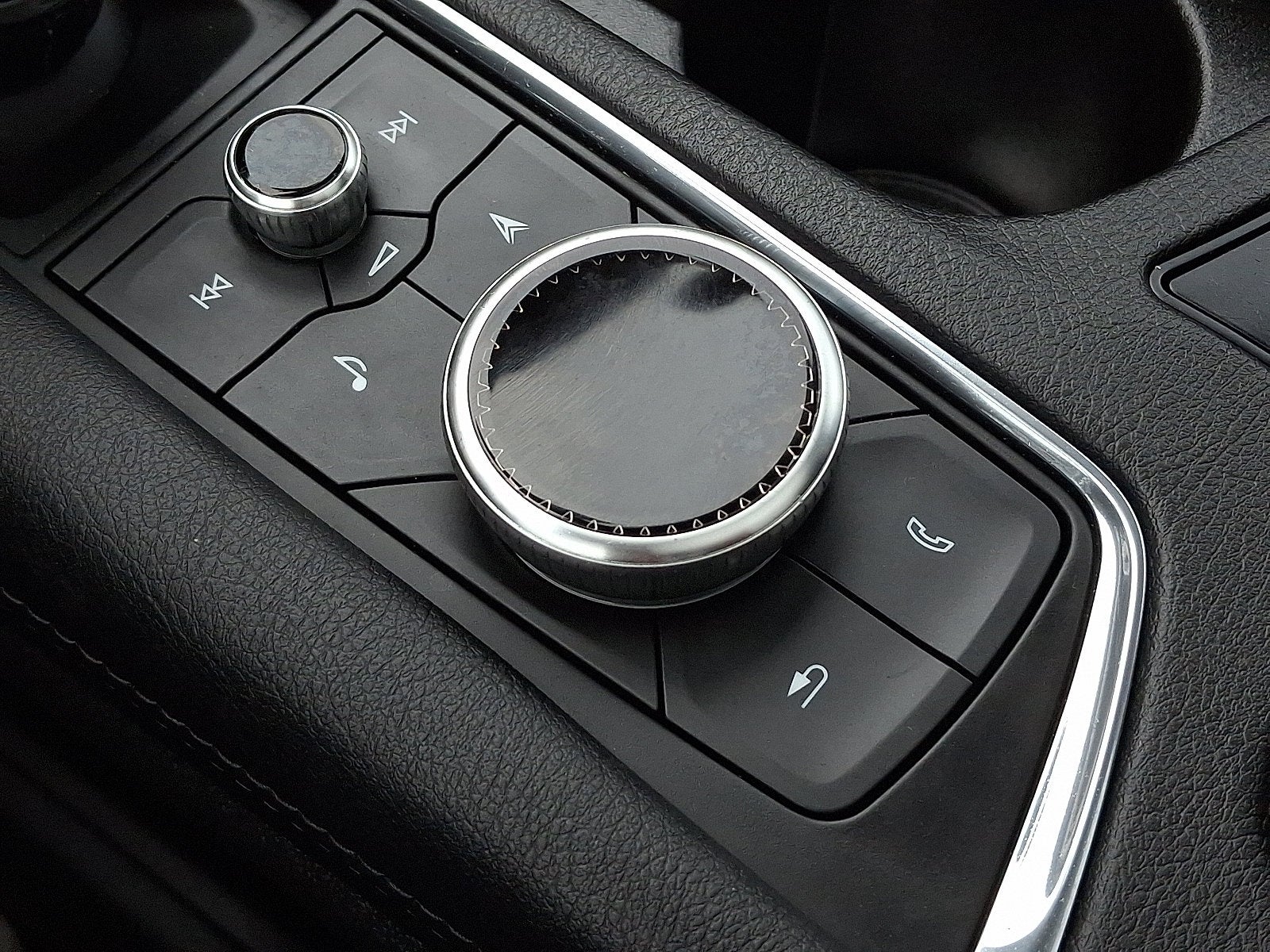 2025 Cadillac XT6 FWD Premium Luxury