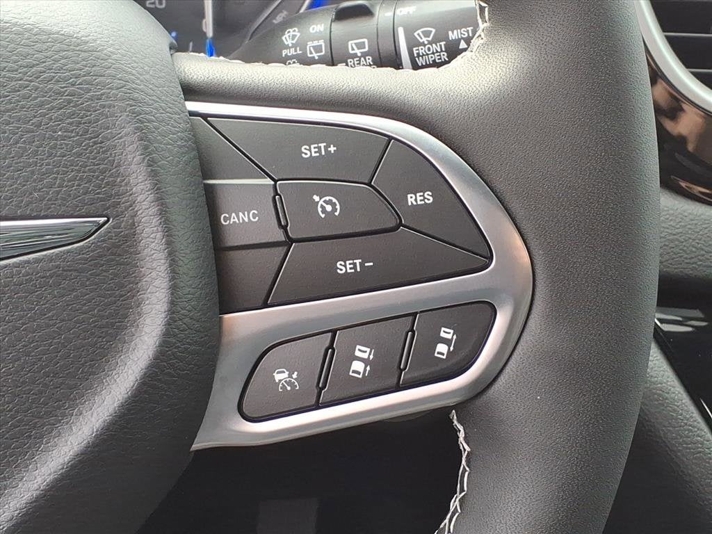 2026 Chrysler Voyager LX