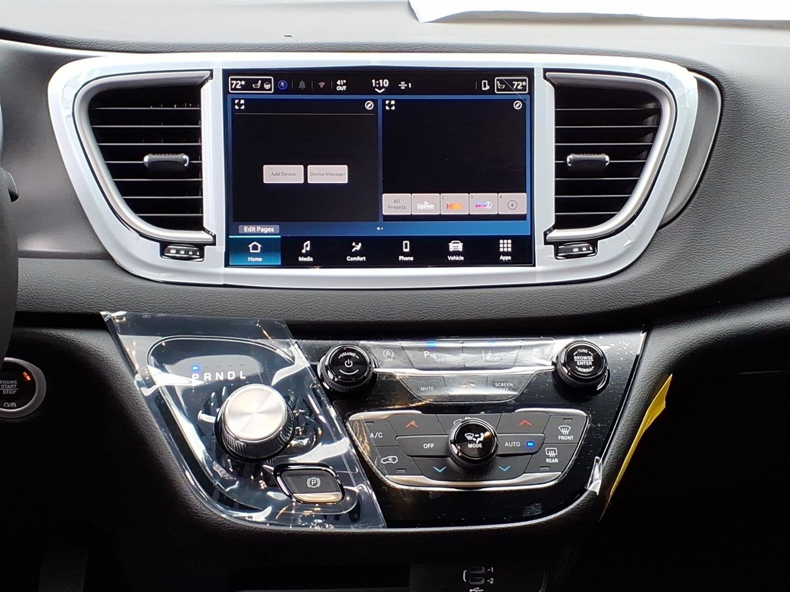 2026 Chrysler Voyager LX