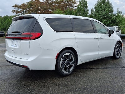 2027 Chrysler Pacifica Limited