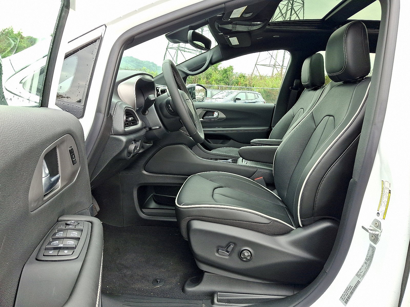 2027 Chrysler Pacifica Limited