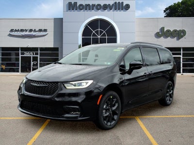 2026 Chrysler Pacifica Select