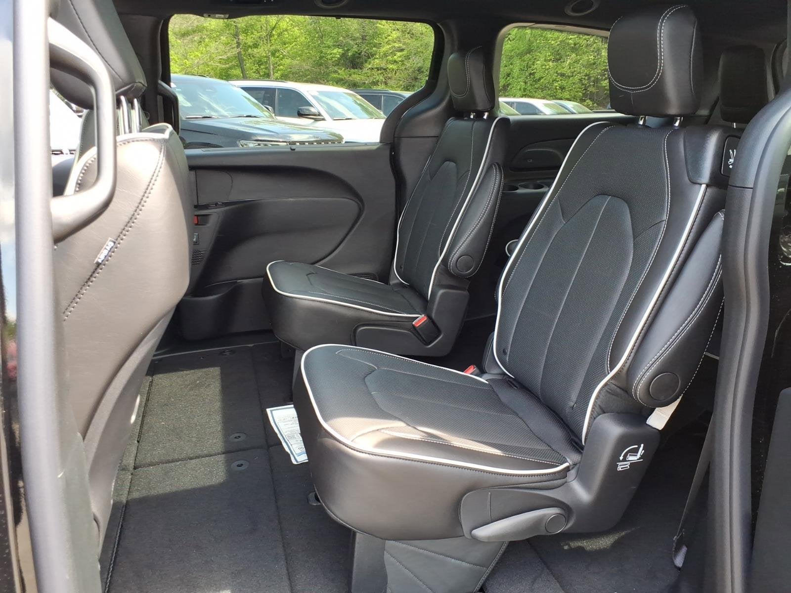 2027 Chrysler Pacifica Limited