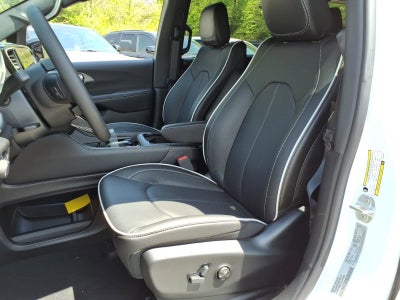 2027 Chrysler Pacifica Limited