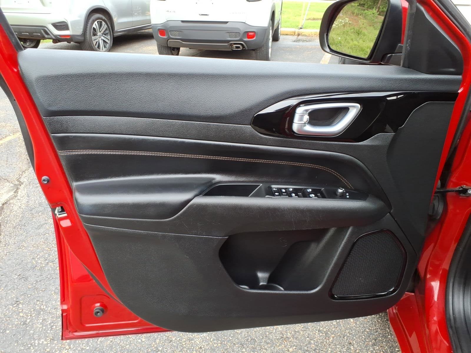 2023 Jeep Compass (RED) Edition