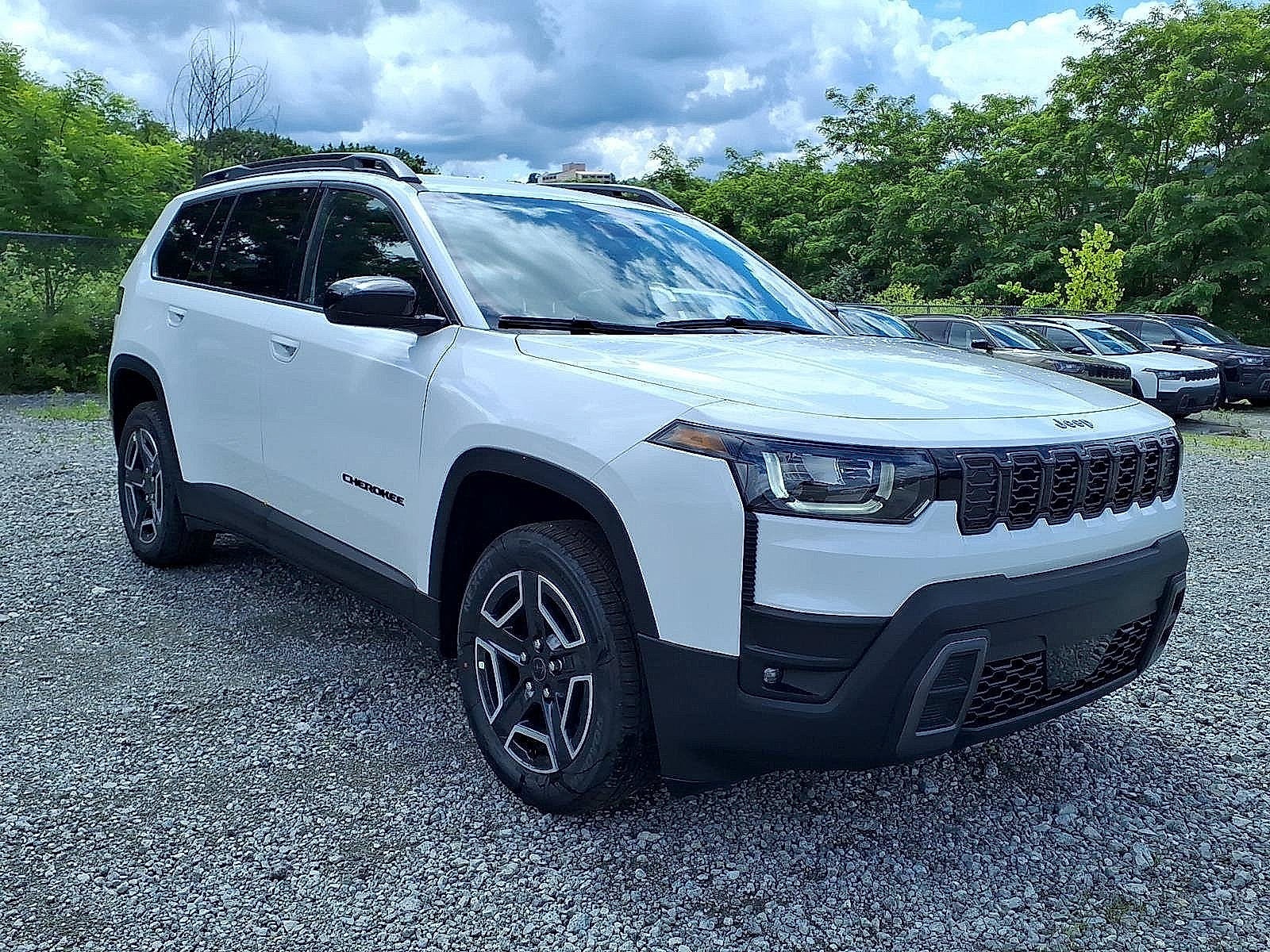 2026 Jeep Cherokee Laredo