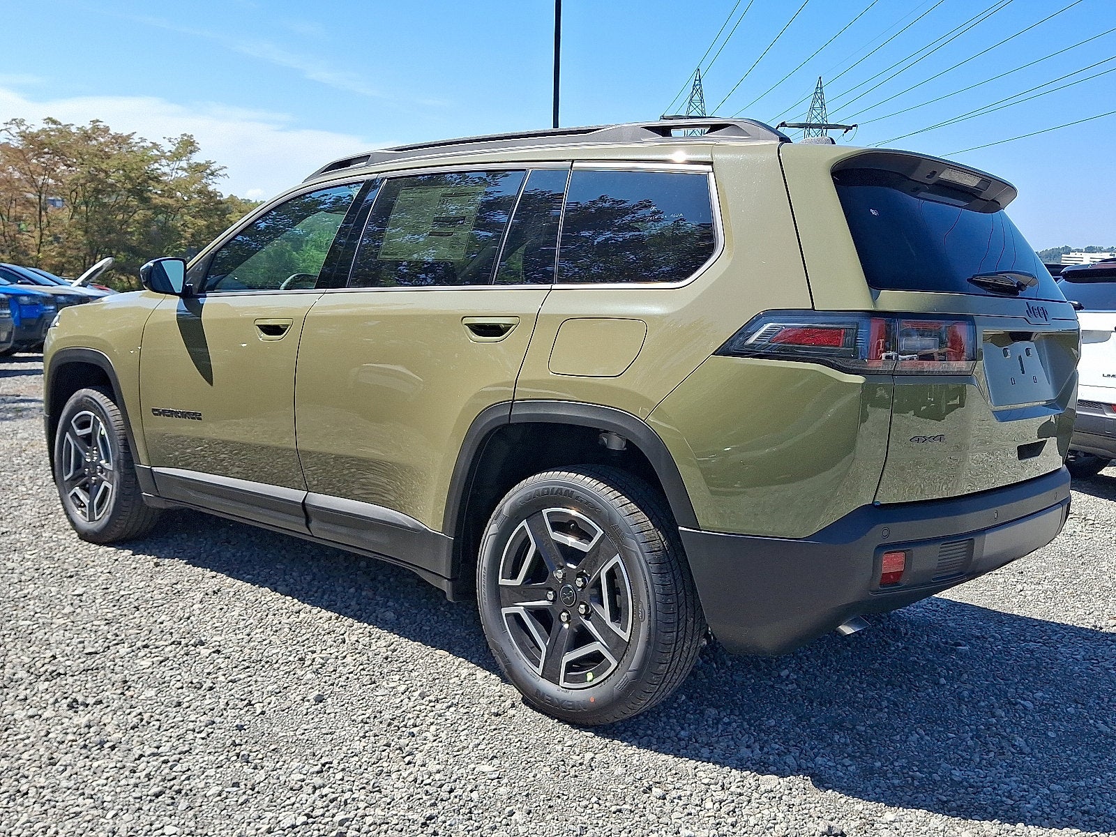 2026 Jeep Cherokee Hybrid Laredo