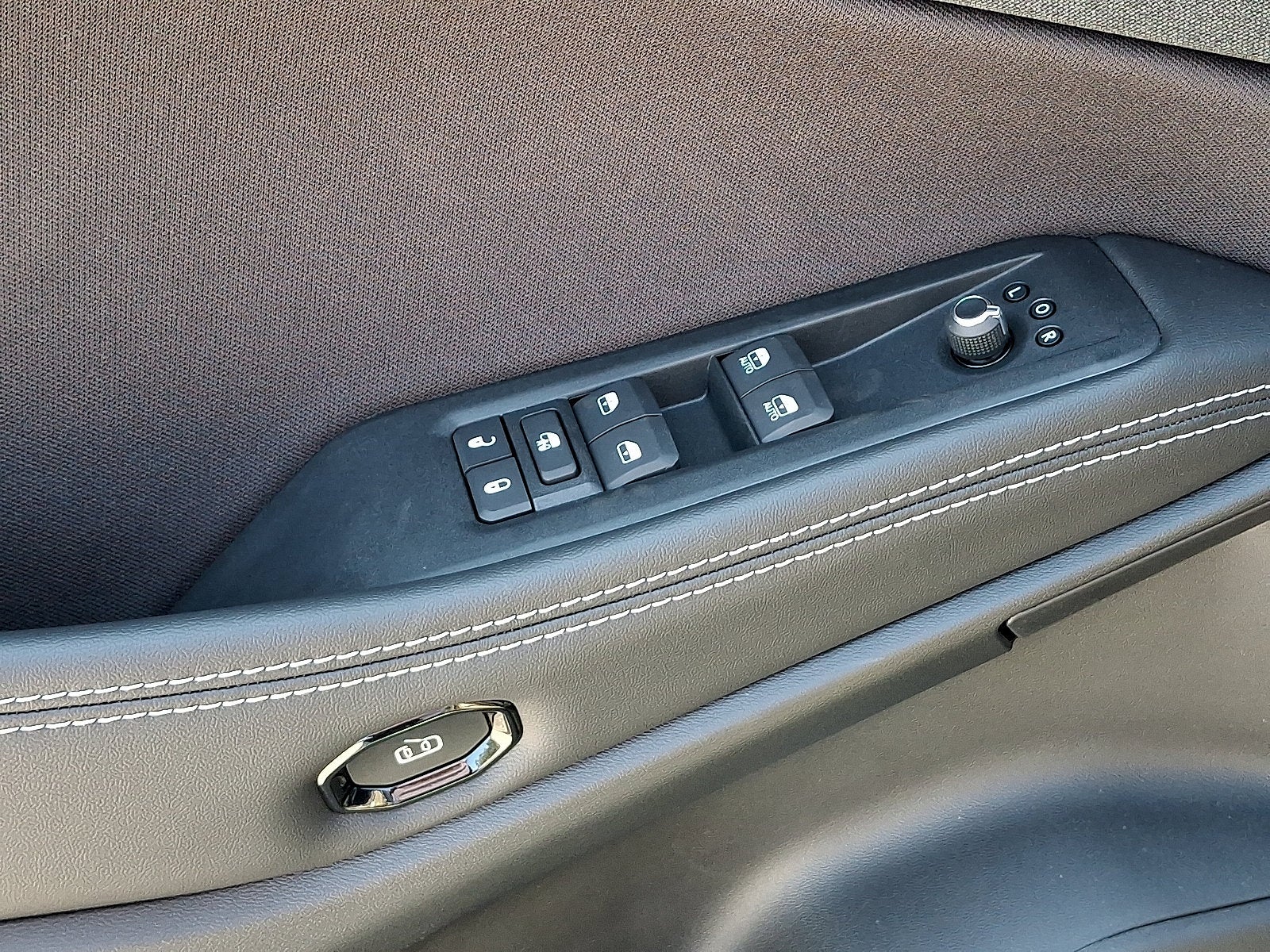 2026 Jeep Cherokee Hybrid Laredo