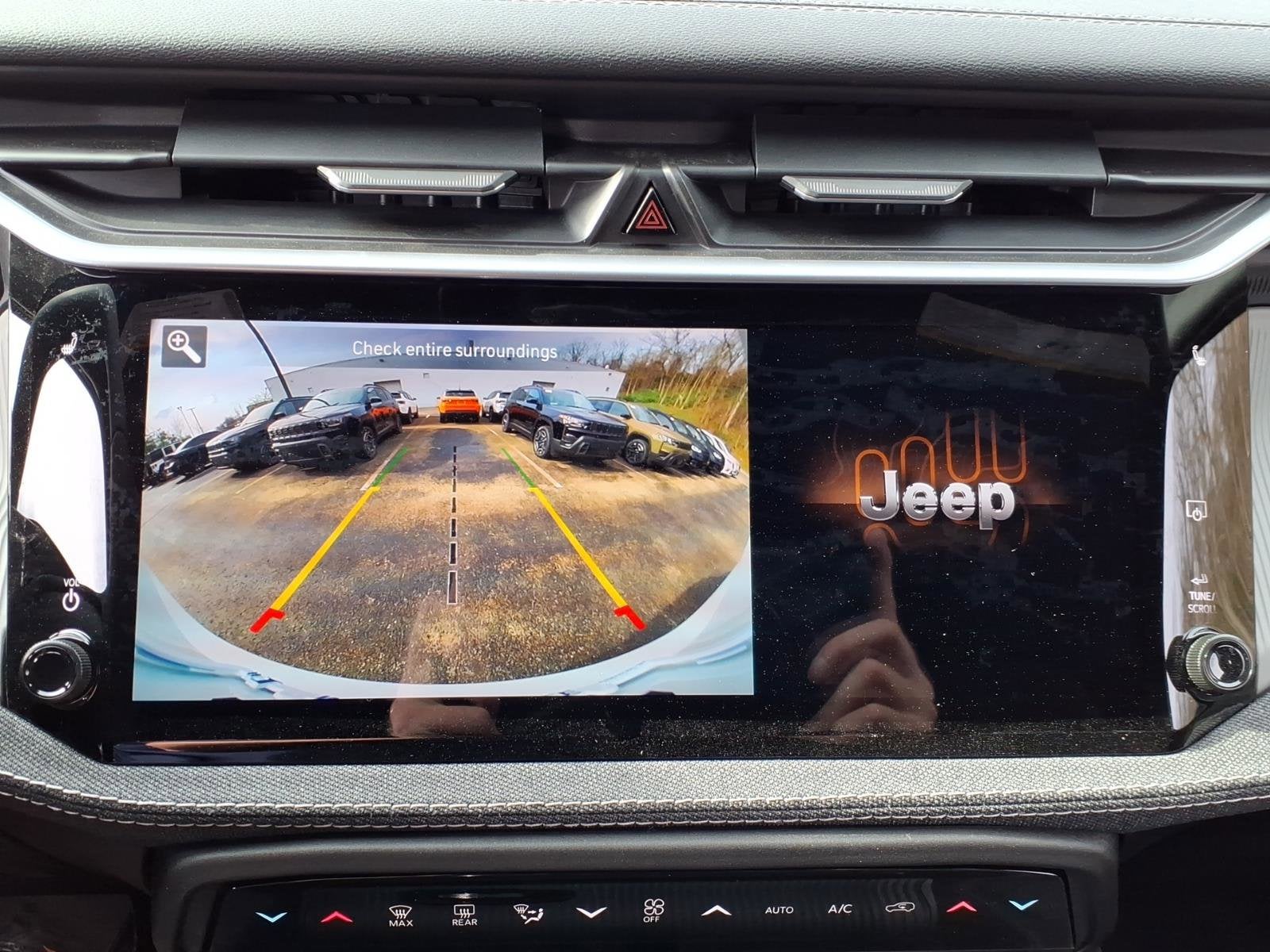 2026 Jeep Cherokee Laredo