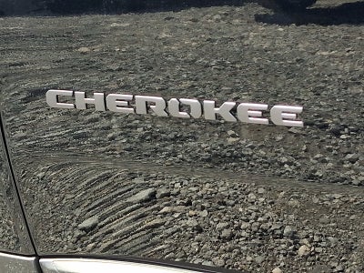 2026 Jeep Cherokee Hybrid Overland
