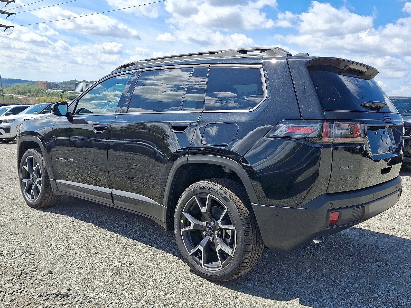2026 Jeep Cherokee Hybrid Overland