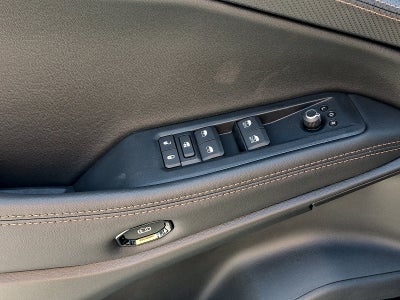 2026 Jeep Cherokee Hybrid Overland