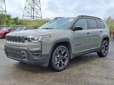 2026 Jeep Cherokee Hybrid Overland