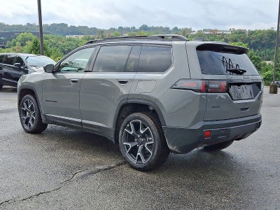 2026 Jeep Cherokee Hybrid Overland
