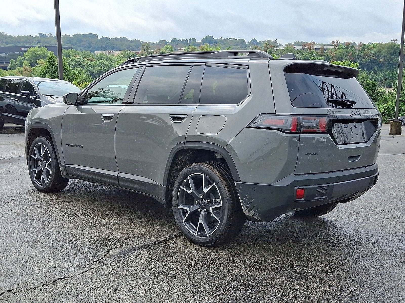 2026 Jeep Cherokee Hybrid Overland