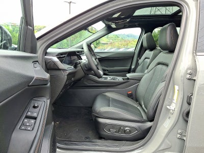 2026 Jeep Cherokee Hybrid Overland