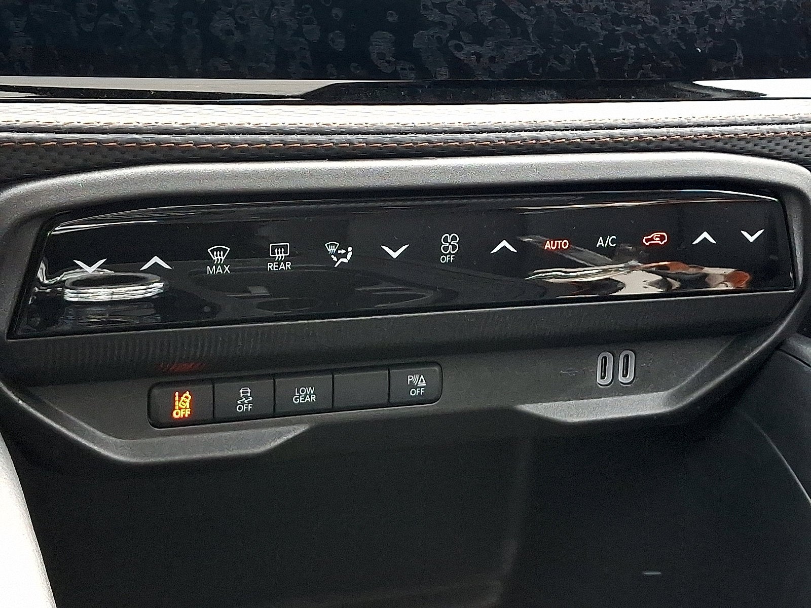 2026 Jeep Cherokee Hybrid Overland