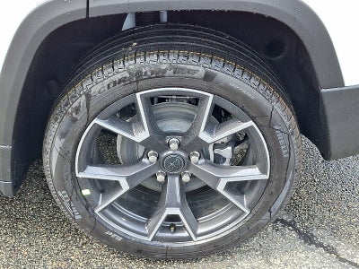 2026 Jeep Cherokee Hybrid Overland