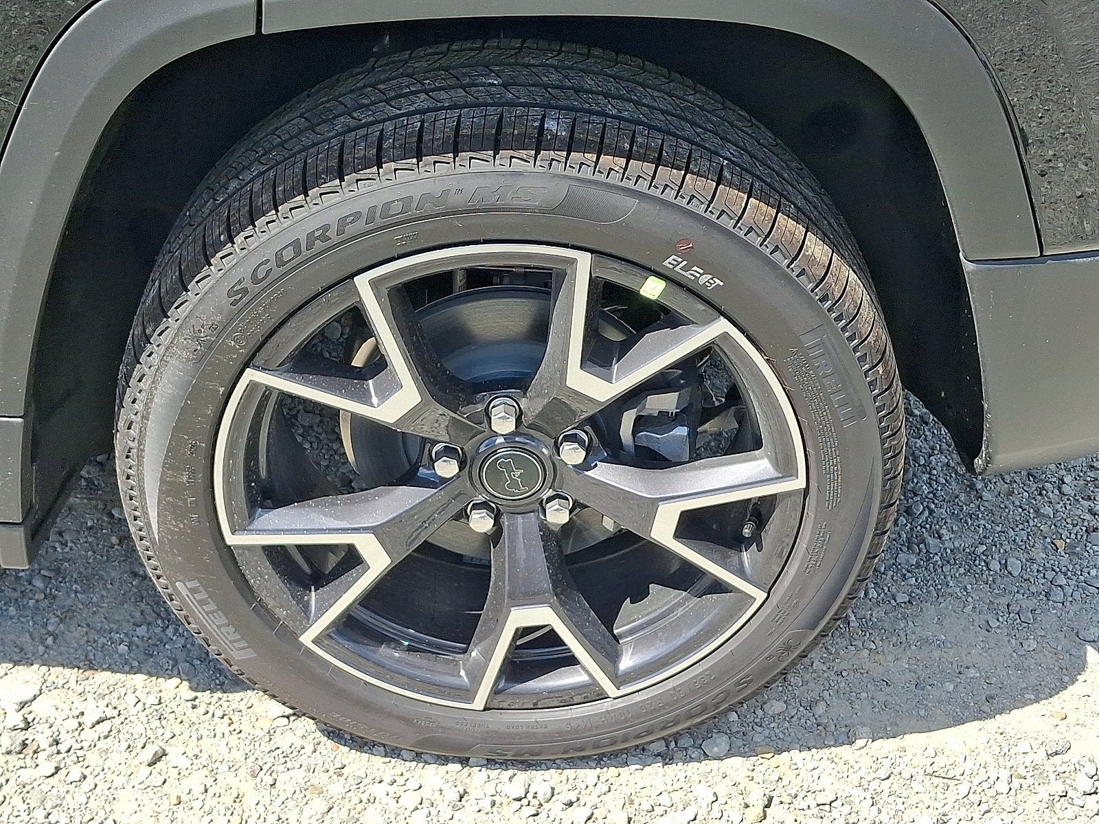 2026 Jeep Cherokee Hybrid Overland