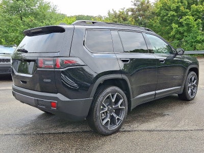 2026 Jeep Cherokee Hybrid Overland
